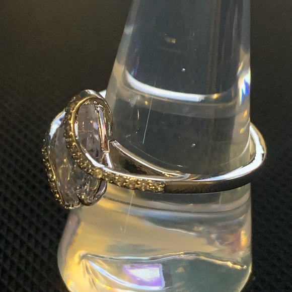 💍 Glam and Gorgeous Bomb Party Ring - Picture 3 of 3